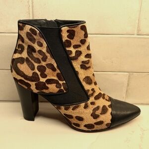 Donald Pliner Blis Leopard Black Natural Calf Hair Ankle Boots, Size 7.5 booties